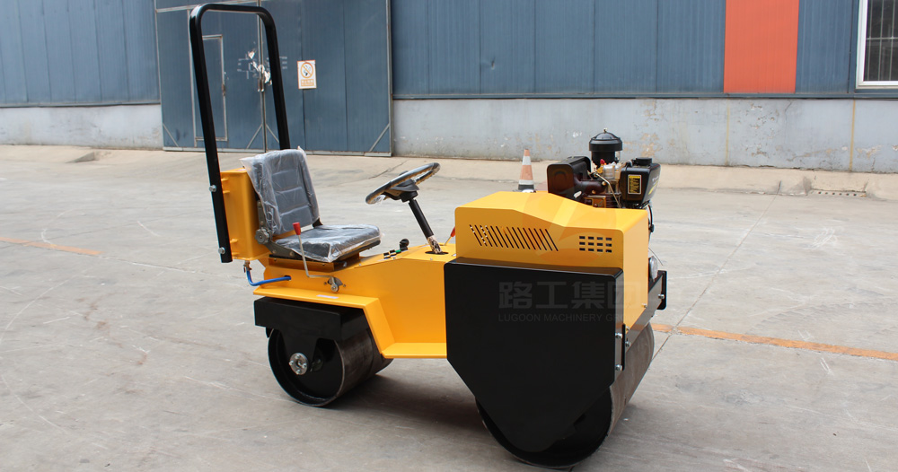 小型壓路機(jī) 小型壓路機(jī)