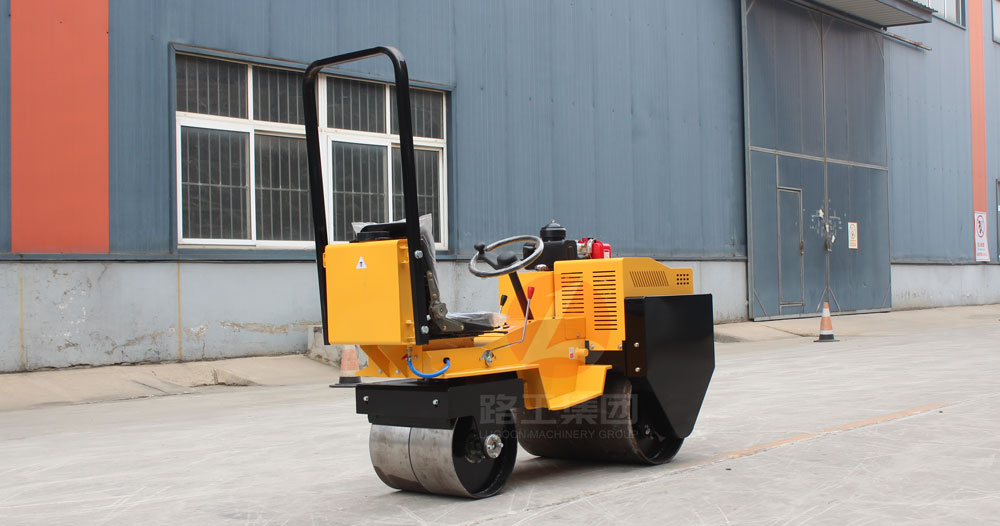 小型壓路機(jī) 小型壓路機(jī)